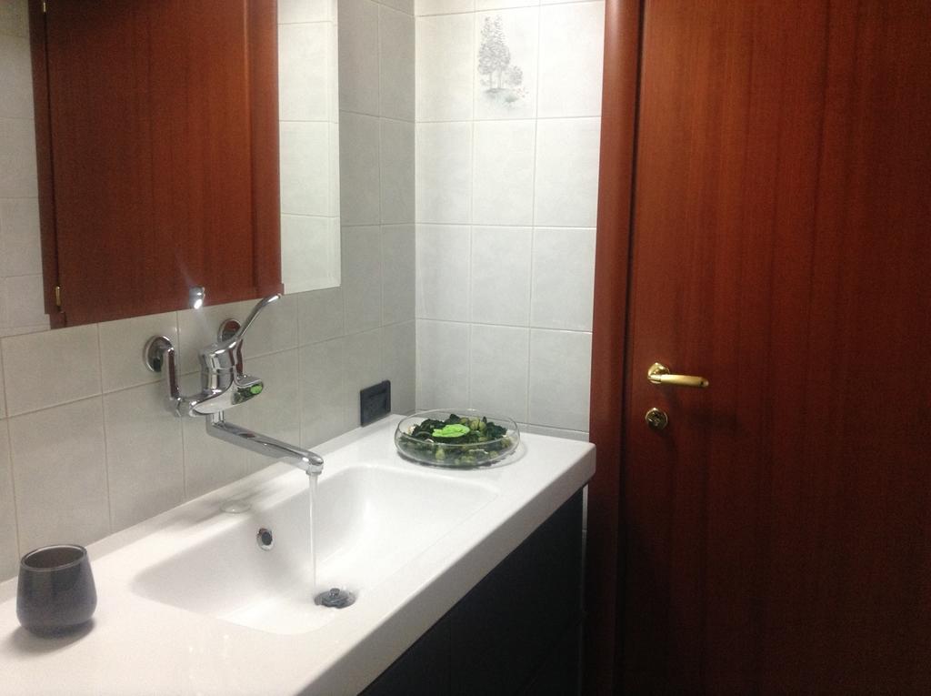 B&B Humana Роцано Екстериор снимка